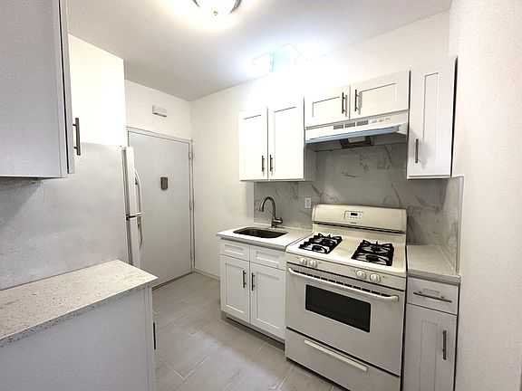 2nd image of 68-41 Clyde St #2R