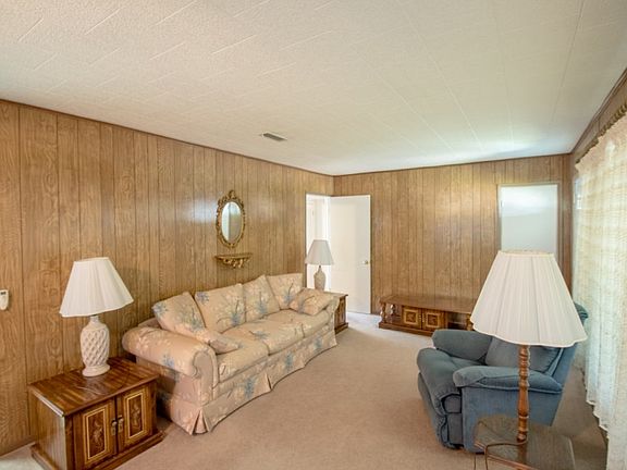 4th image of 410 Avenue F