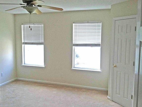 5th image of 1105 Southern Mill Ct