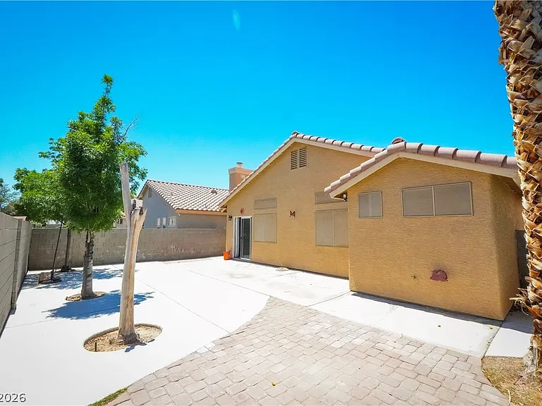 9000 Tiger Shale Way — Photo 11