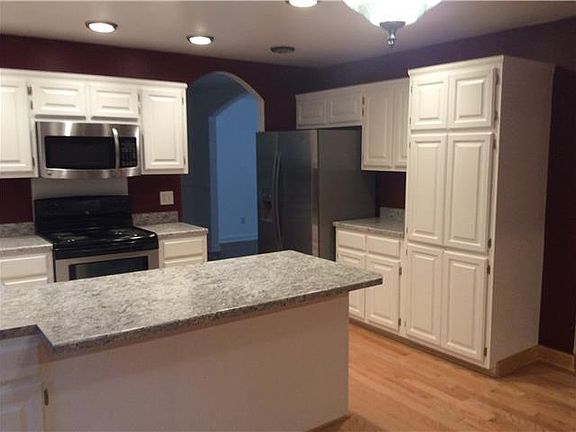 4th image of 4036 Windwood Ln