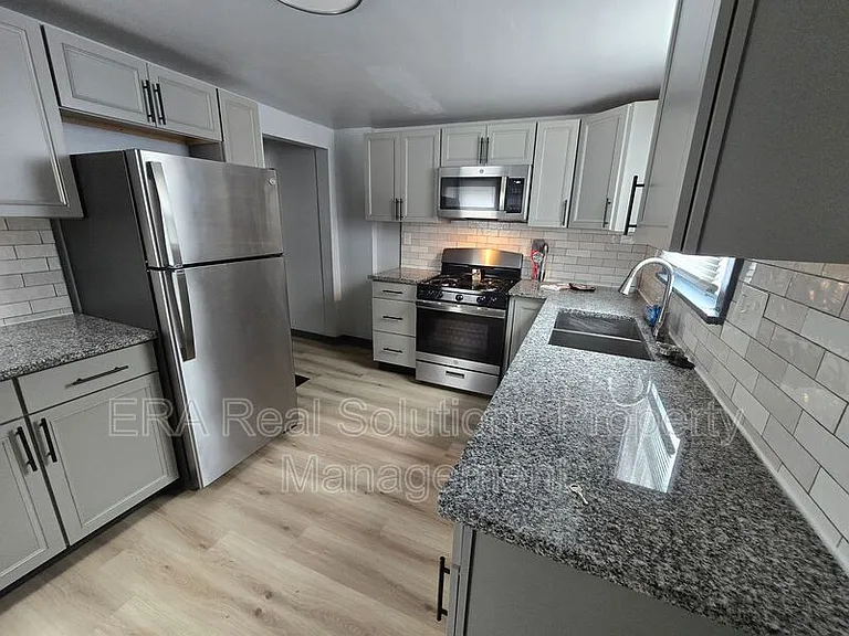 548 S Wayne Ave — Photo 25