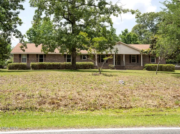 330 Hughes Road, Hampstead, NC 28443