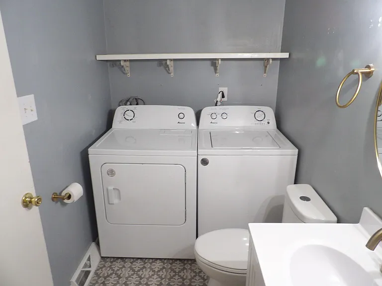 604 Taylor Ave #2 — Photo 40