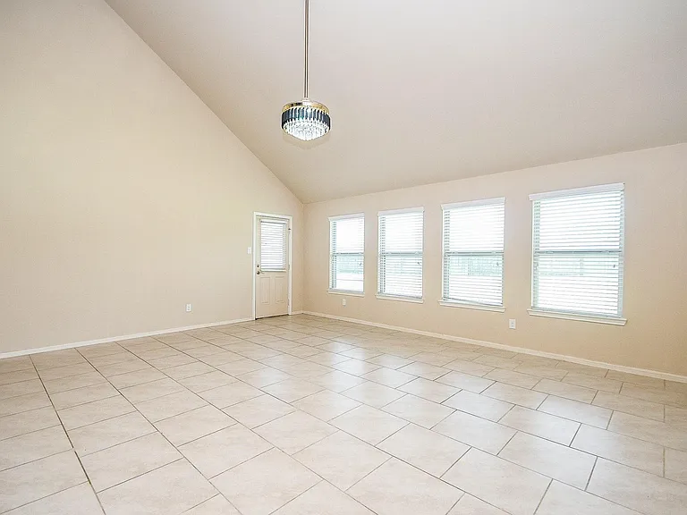 29251 Jacobs River Dr — Photo 9