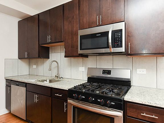 4th image of 3356 W Montrose Ave Unit 4