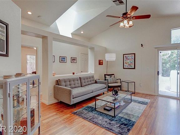 5th image of 10134 Yellow Canary Ave