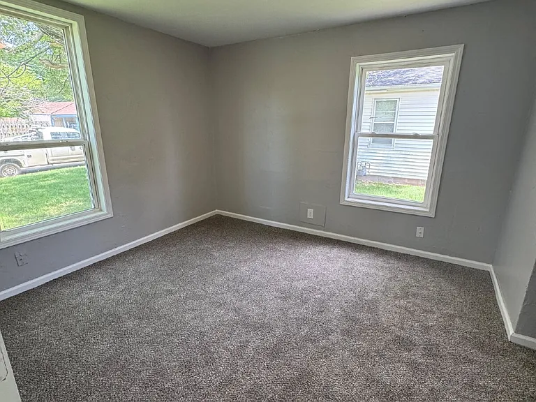 804 S Terrace Dr — Photo 4