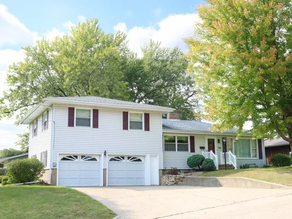 701 Glenwood Dr, Morrison, IL 61270
