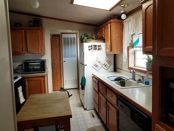 4th image of 526 N Lake St Lot 29