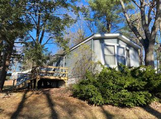 7 N Elderberry Ln, Rochester, NH 03867