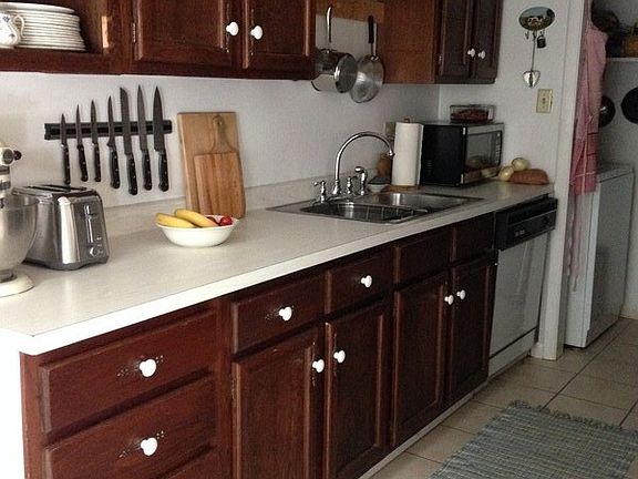 Efficient Kitchen
						:
						Efficient, user-friendly kitchen with room for a breakfast table.