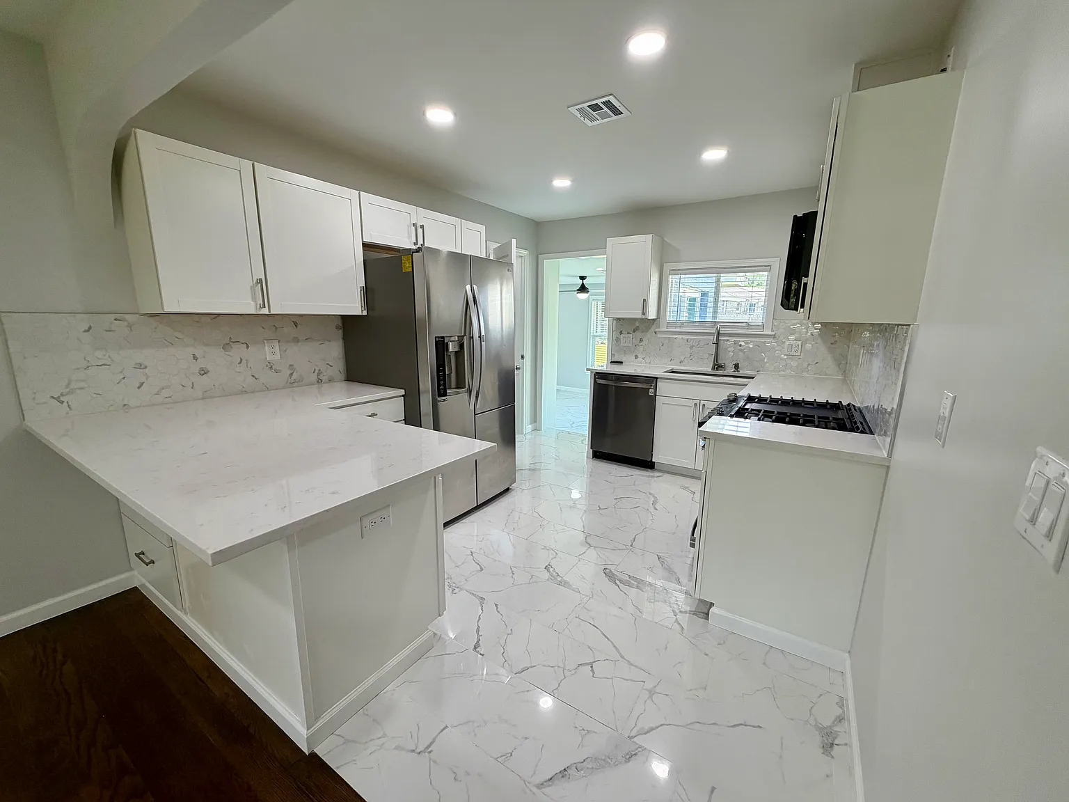 4 bed, 1550 sqft, $1,950 — Photo 4