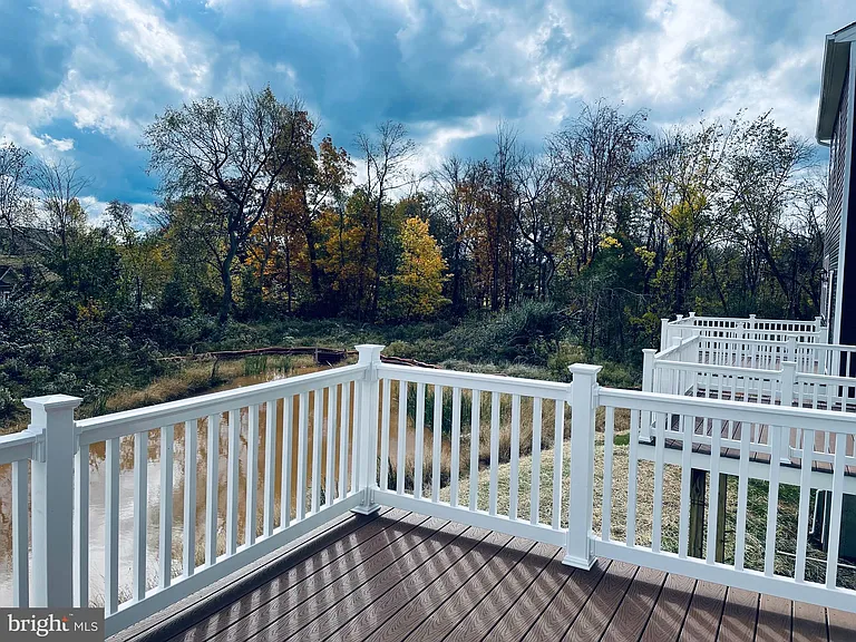 29 Hummingbird Ln — Photo 10