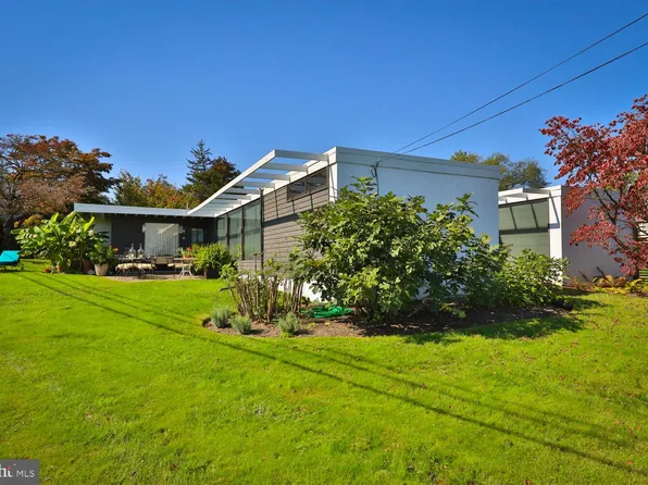 4124 Fountain Green Rd, Lafayette Hill, PA 19444