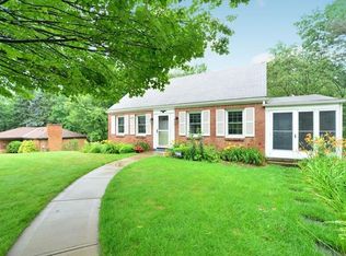 9340 Cromwell Dr, Pittsburgh, PA 15237