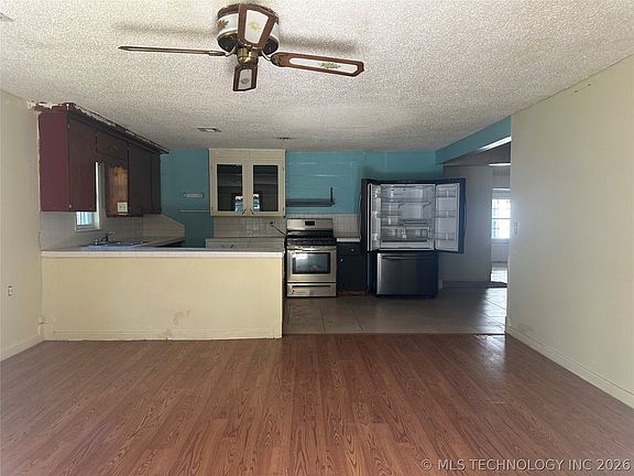 2nd image of 68376 S 315th Rd