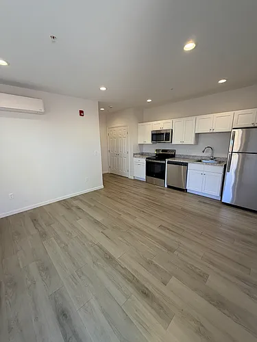 337 Main St #1 Photo 1