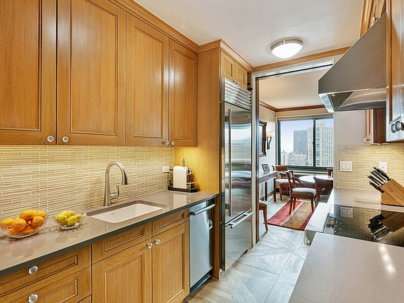 4th image of 50 E 89th St #23C