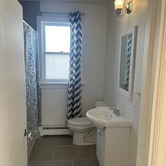 832 King St #UPPER — Photo 8