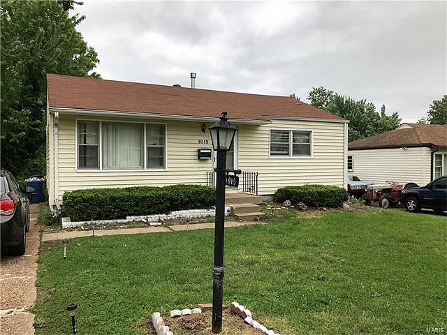 2nd image of 1015 Highmont Dr