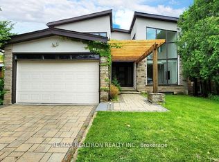 11 Blithfield Ave, Toronto, ON M2K1X9
