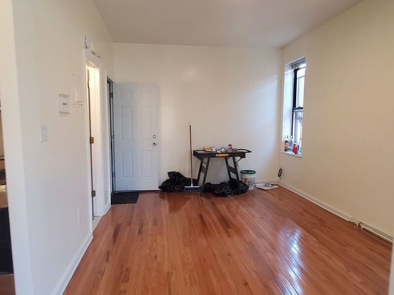 5th image of 276 Essex St #2F
