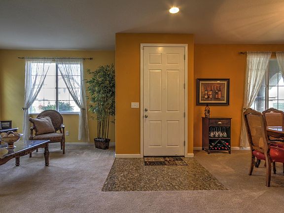 3rd image of 348 Wild Oak Dr