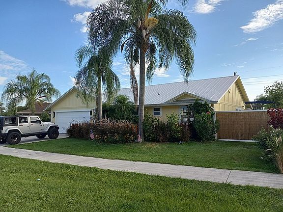 6835 SE Raintree ave