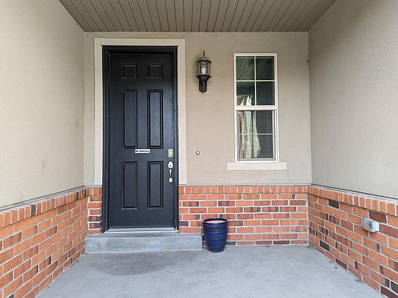 Entryway into house