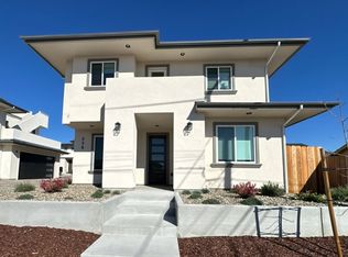 238 N 7th St, Grover Beach, CA 93433