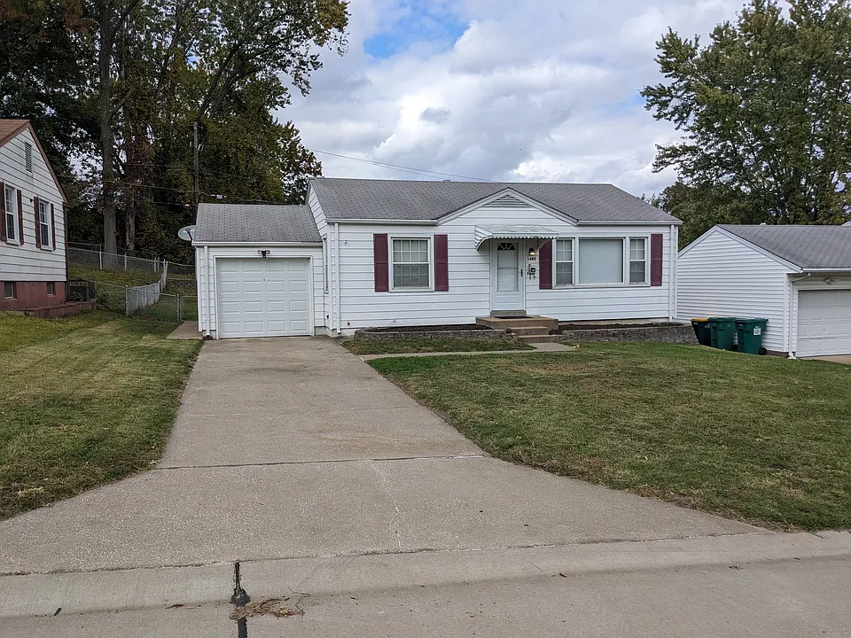 1409 Akron Dr