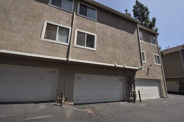 15520 Foothill Blvd — Photo 16