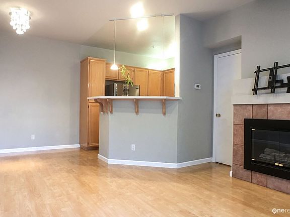 3rd image of 570 Manhattan Pl #104