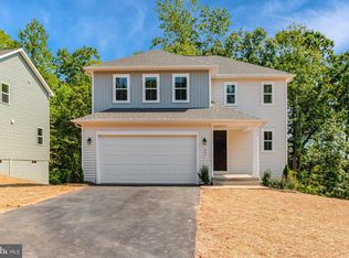 2893 White Tail Dr, Locust Grove, VA 22508