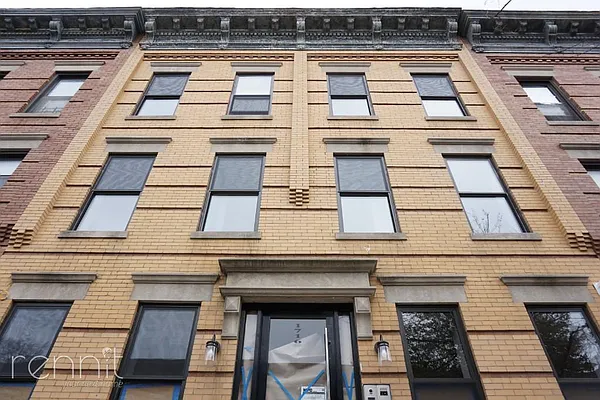 Rented by Rennit Inc. | media 25