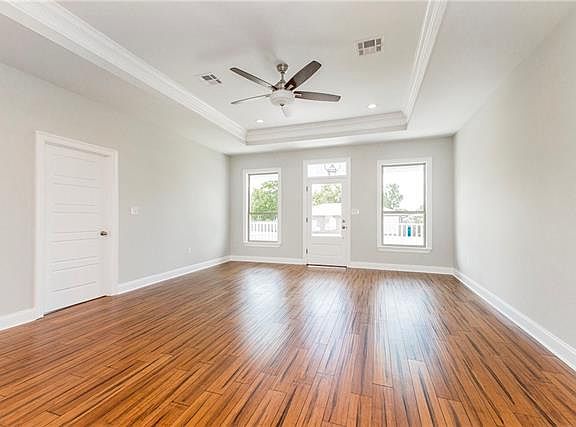 4th image of 3613 Veronica Dr