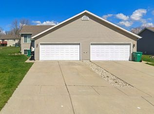 1204 Salem Dr, Edgerton, WI 53534