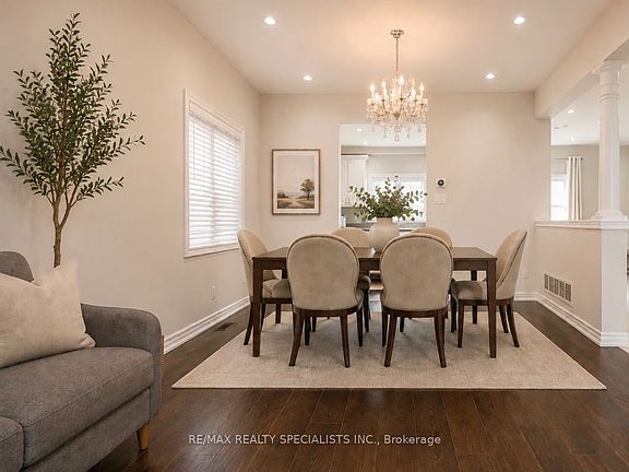 4th image of 7 Kingspoint Cir