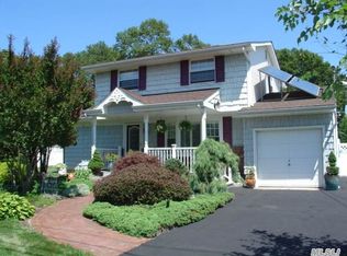 11 Allegheny Dr S, Farmingville, NY 11738