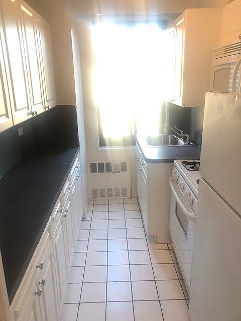 2nd image of 25 W 132nd St APT 1A