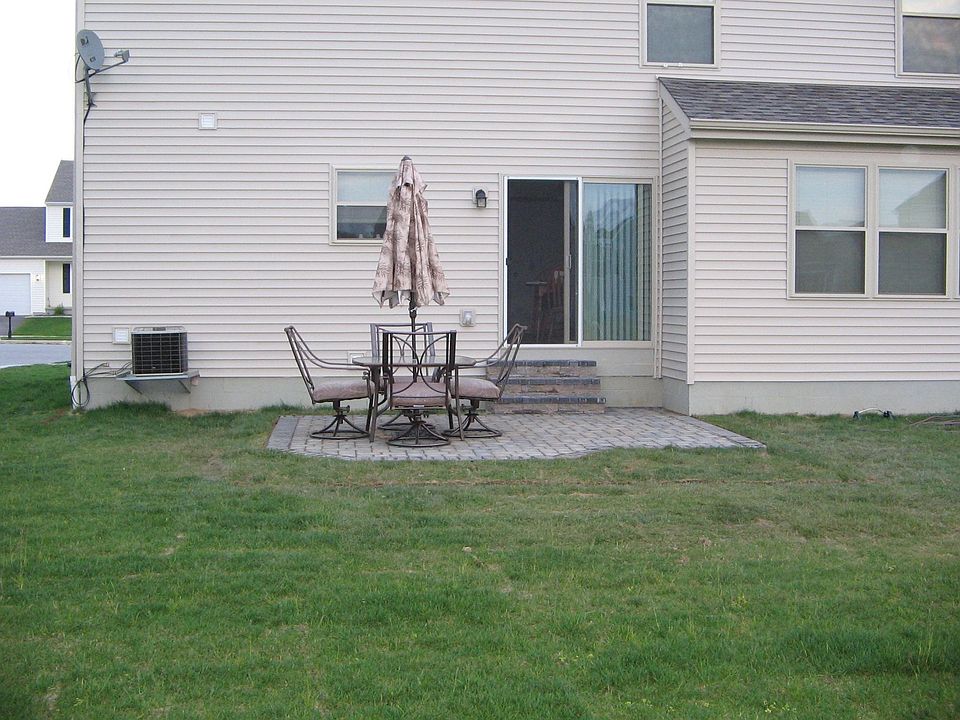1st image of 799 Twin Acorn Ct