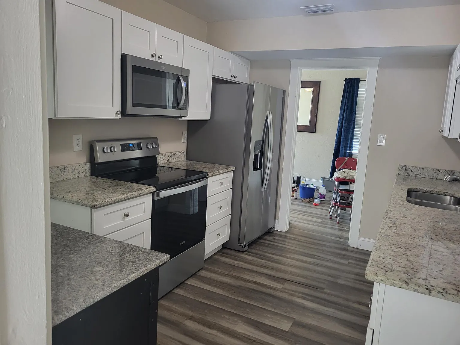 2 bed, 970 sqft, $1,700 — Photo 4