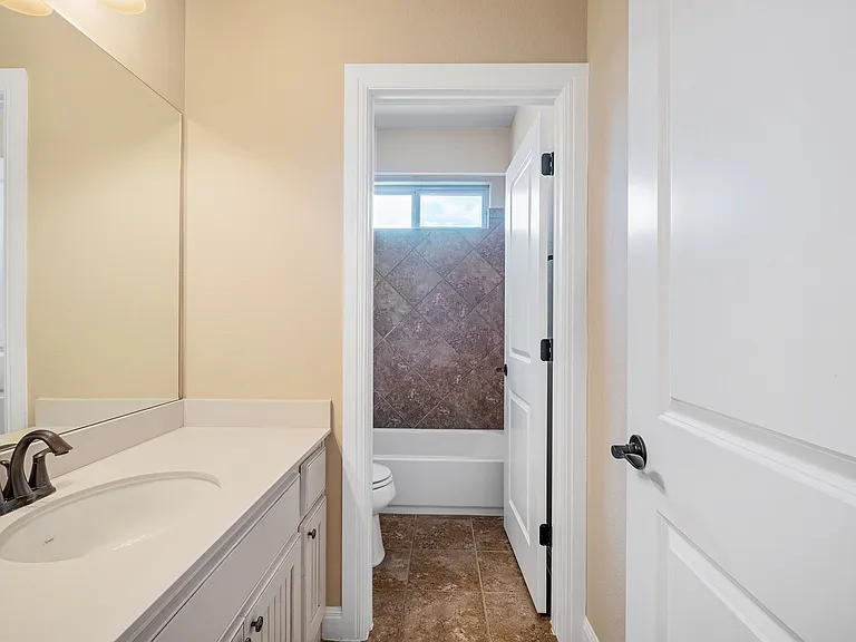 2921 Desert Candle Dr — Photo 27