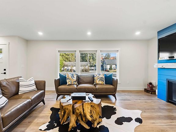 3rd image of 11953 221st St