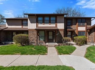 24874 Chalk Farm Rd W #62, Warren, MI 48091