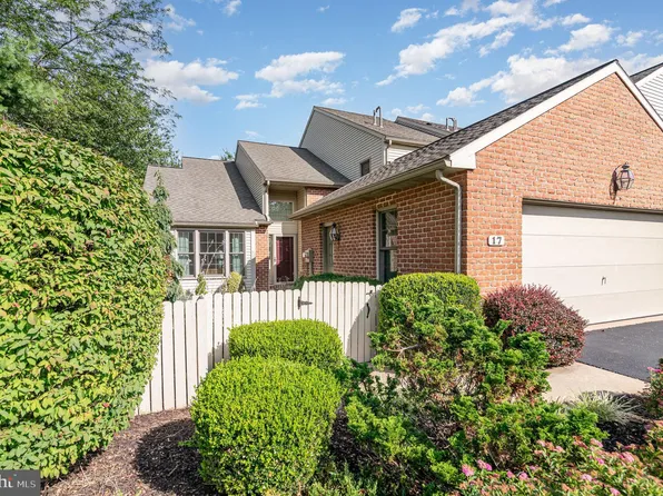 17 Leearden Rd, Hershey, PA 17033