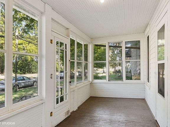 What a great place to welcome your guests!