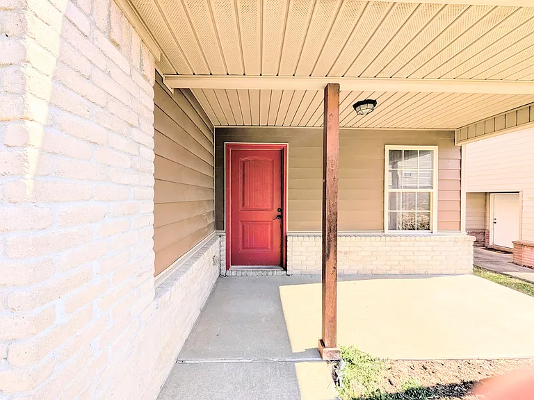 2944 W Old Farmington Rd — Photo 13