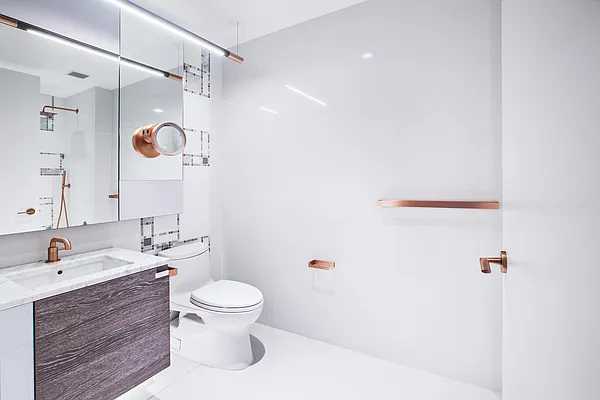 Rented by Landmark Property Holdings LLC | media 27